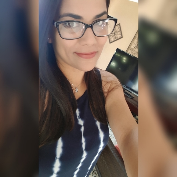 Meet your Posher, Wanda - Picture 2 of 2